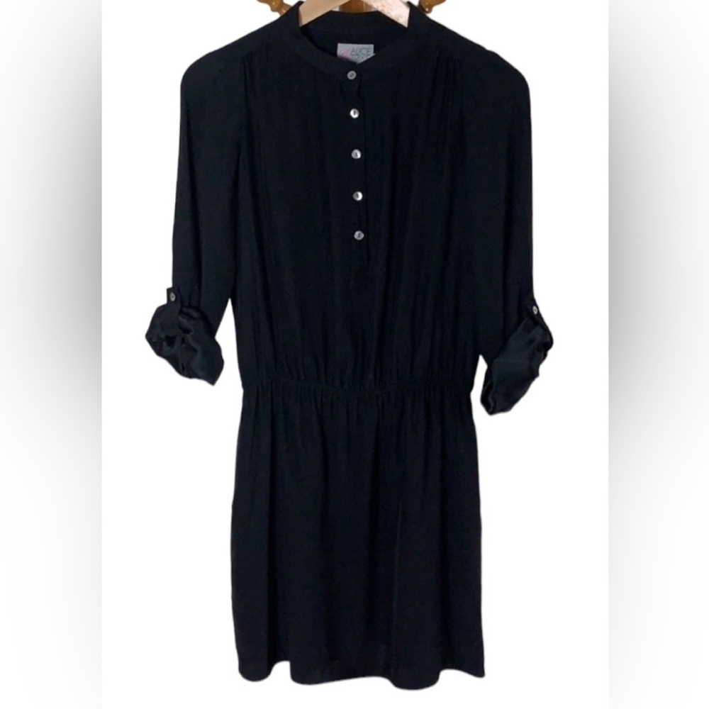 Alice & Trixie Black Silk Mini Dress Adiustable
Sleeves Elastic waist - Picture 1 of 6